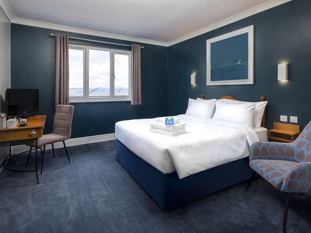 Travelodge Redhill Redhill  Room photo