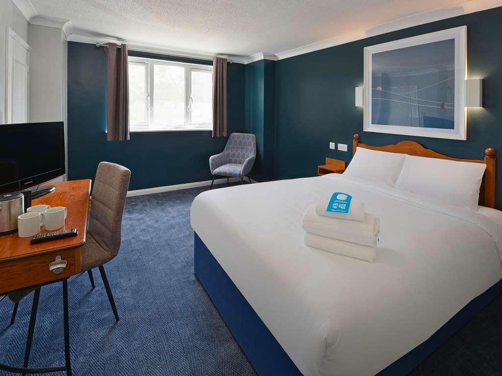 Travelodge Redhill Redhill  Room photo
