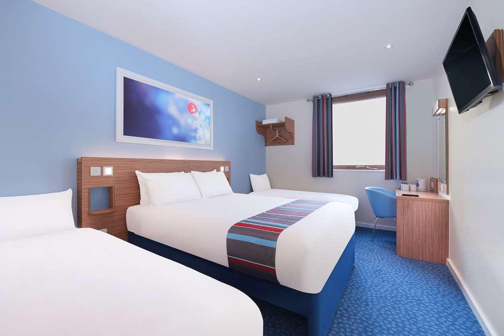 Travelodge Redhill Redhill  Room photo